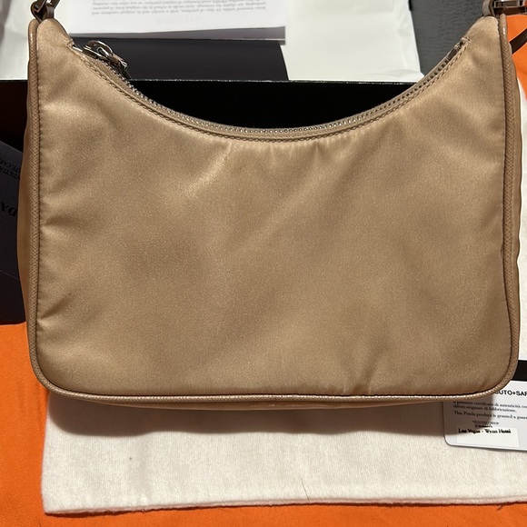 Prada bag - Picture 5 of 6